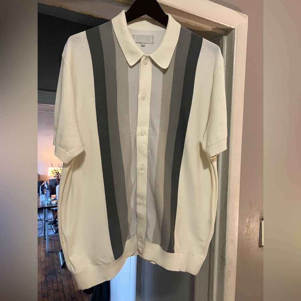 Kith Cream and Gray Striped Short Sleeve Shirt size medium- excellent condition